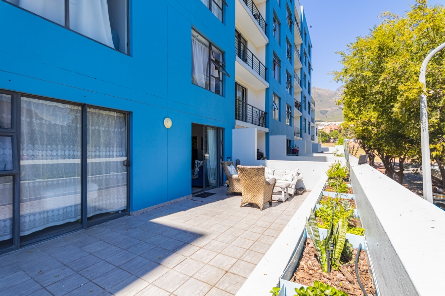 2 Bedroom Property for Sale in Zonnebloem Western Cape